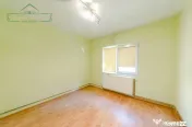 Apartament 3 camere cu centrala proprie, zona 100 Micalaca, 