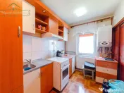 Apartament 3 camere cu centrala proprie, zona 100 Micalaca, 