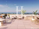 Apartament la parter, cu terasă, piscină și spa, situat aproape de mare