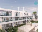 Apartament la parter, cu terasă, piscină și spa, situat aproape de mare