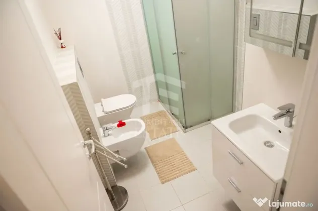 Apartament premium cu terasă mare și vedere la mare –...