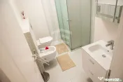 Apartament premium cu terasă mare și vedere la mare –...