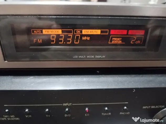 Amplificator și tuner JVC