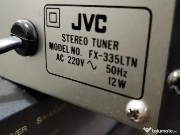 Amplificator și tuner JVC