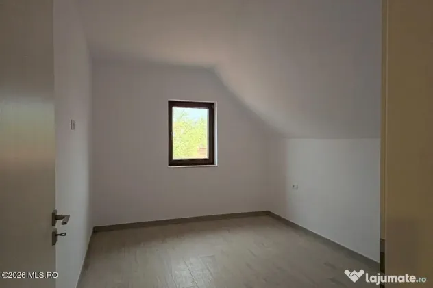 Giarmata - Casa P+1, 4 Dormitoare, 4 Bai, Garaj, Beci, Te...