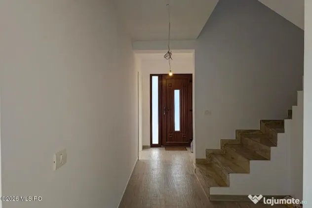 Giarmata - Casa P+1, 4 Dormitoare, 4 Bai, Garaj, Beci, Te...