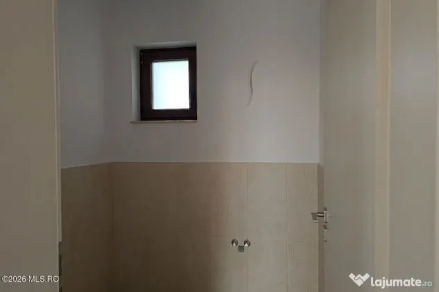 Giarmata - Casa P+1, 4 Dormitoare, 4 Bai, Garaj, Beci, Te...
