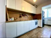 3 camere Chișinău, inst. schimb., parcare, et. 6, an 1983, 