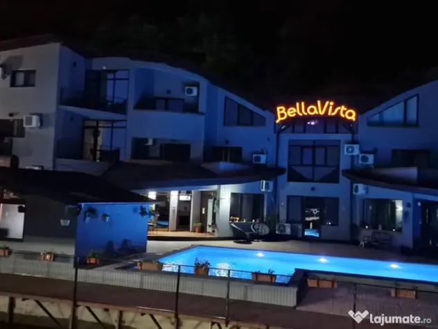 Angajam Bucatar Sef si Ospatari