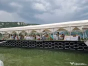 Angajam Bucatar Sef si Ospatari 