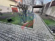 Casă p+1 formata din doua apartamente 