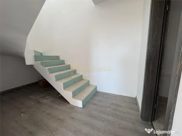 {Primarie} Vila 3 camere - 3 bai | Teren 210 mp