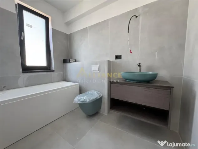 {Primarie} Vila 3 camere - 3 bai | Teren 210 mp