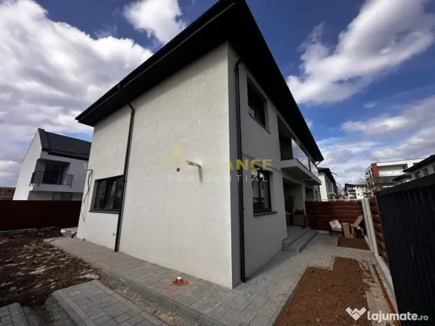 {Primarie} Vila 3 camere - 3 bai | Teren 210 mp