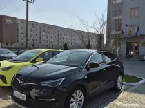 Vând Opel Grandland x
