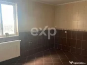 Casă / Vilă cu 6 camere de vânzare Leontinesti - Bacau 