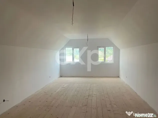 Casă / Vilă cu 6 camere de vânzare Leontinesti - Bacau