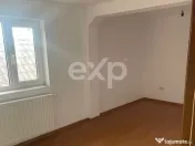 Casă / Vilă cu 6 camere de vânzare Leontinesti - Bacau 