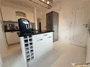 Proprietate la cheie, aspect deosebit, priveliste, Cristian, 