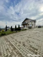 Casă de vânzare – liniște, verdeață și spațiu, in S