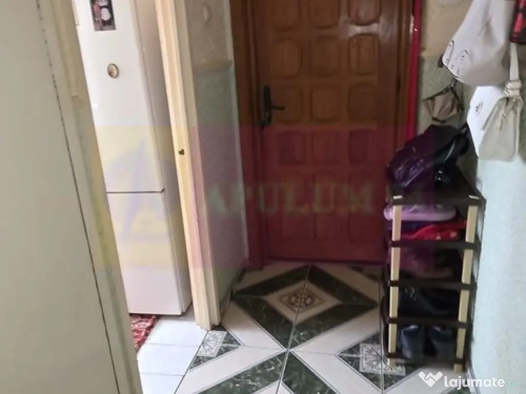 Apartament 2 camere de vanzare in Campina