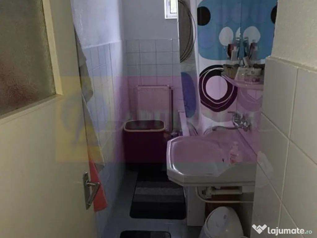 Apartament 2 camere de vanzare in Campina