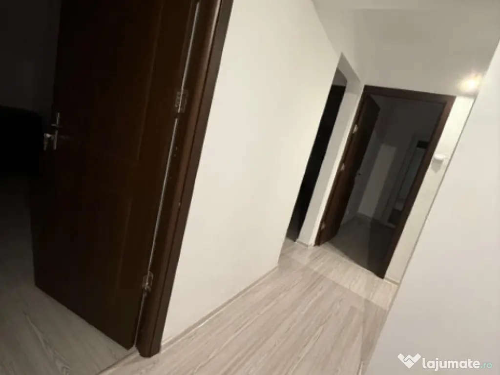 Apartament decomandat, 3 camere, 63.04 mp, 1 Mai - zona Pele