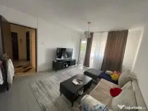 Apartament decomandat, 3 camere, 2 bai, 1 Mai - zona Pelenda