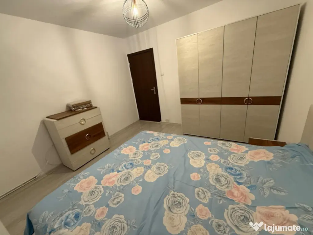 Apartament decomandat, 3 camere, 63.04 mp, 1 Mai - zona Pele