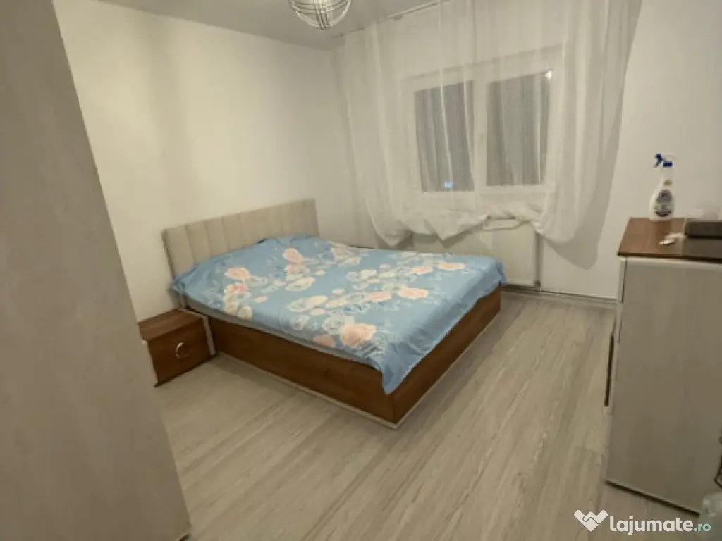 Apartament decomandat, 3 camere, 63.04 mp, 1 Mai - zona Pele