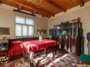 FILM! Domeniu de 6.221mp, livada pomi fructiferi casa si ane 