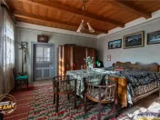 FILM! Domeniu de 6.221mp, livada pomi fructiferi casa si ane 