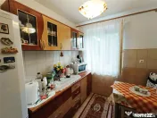 Apartament 2 camere in zona centrala Moldova Noua 
