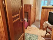 Apartament 2 camere in zona centrala Moldova Noua 