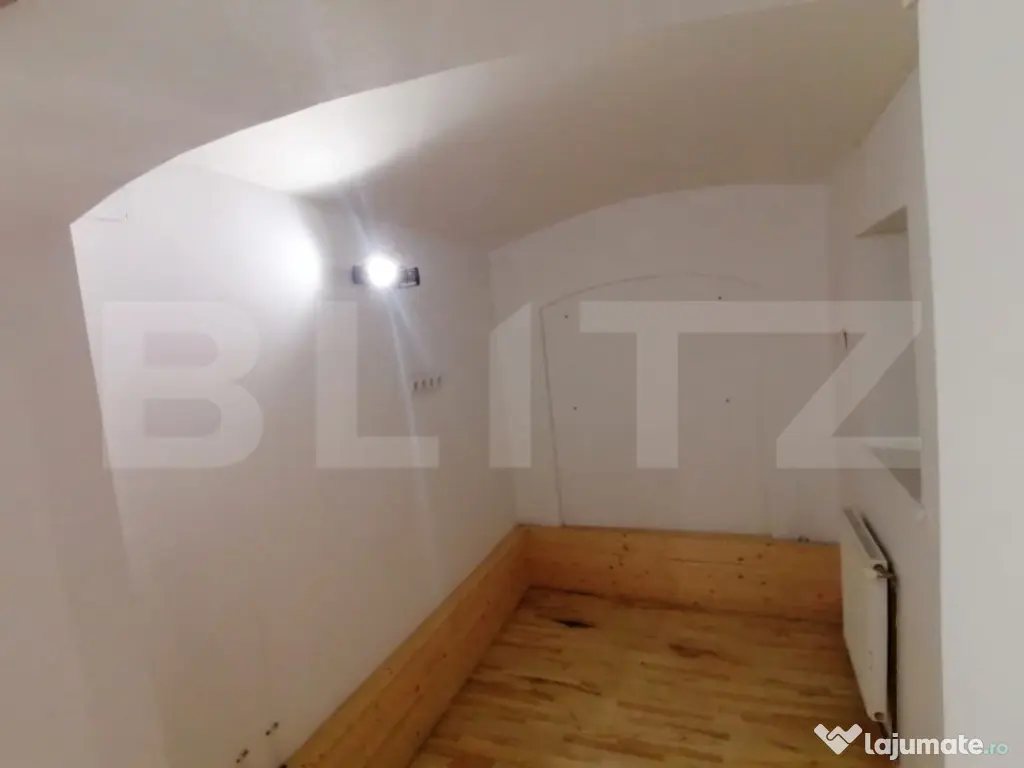 Spatiu de birou la casa de inchiriat, 504 mp, Gruia/ 7 straz