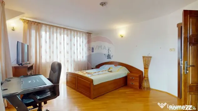 VILĂ CU IAZ ȘI 2.418 MP TEREN | GHIMBAV – LIVADA | CO... - Ghimbav (Brasov)