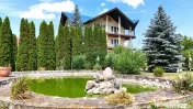 VILĂ CU IAZ ȘI 2.418 MP TEREN | GHIMBAV – LIVADA | CO... 