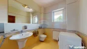 VILĂ CU IAZ ȘI 2.418 MP TEREN | GHIMBAV – LIVADA | CO...