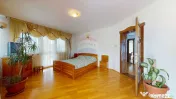 VILĂ CU IAZ ȘI 2.418 MP TEREN | GHIMBAV – LIVADA | CO...