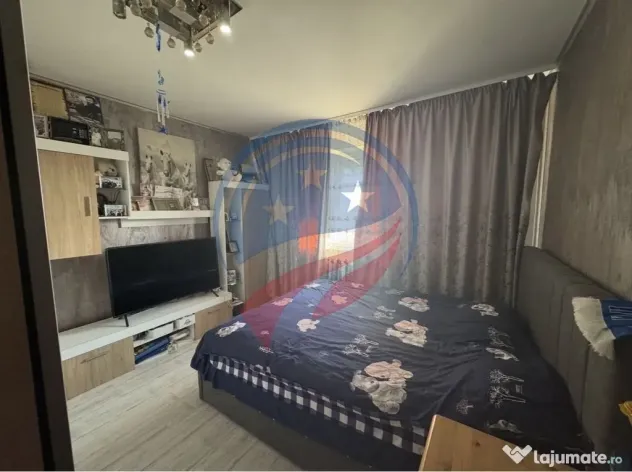 Apartament 3 camere decomandat Craiovita Noua-Scoala nr. 33