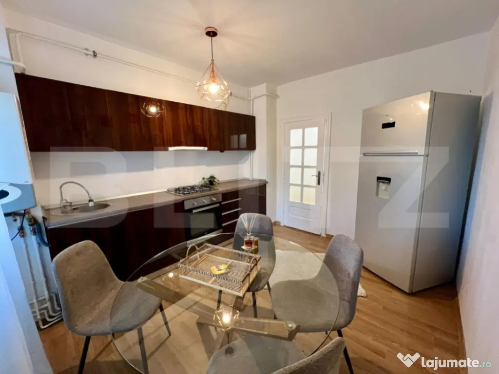 Apartament modern cu 3 camere, 85 mp, centrala si AC, zona C