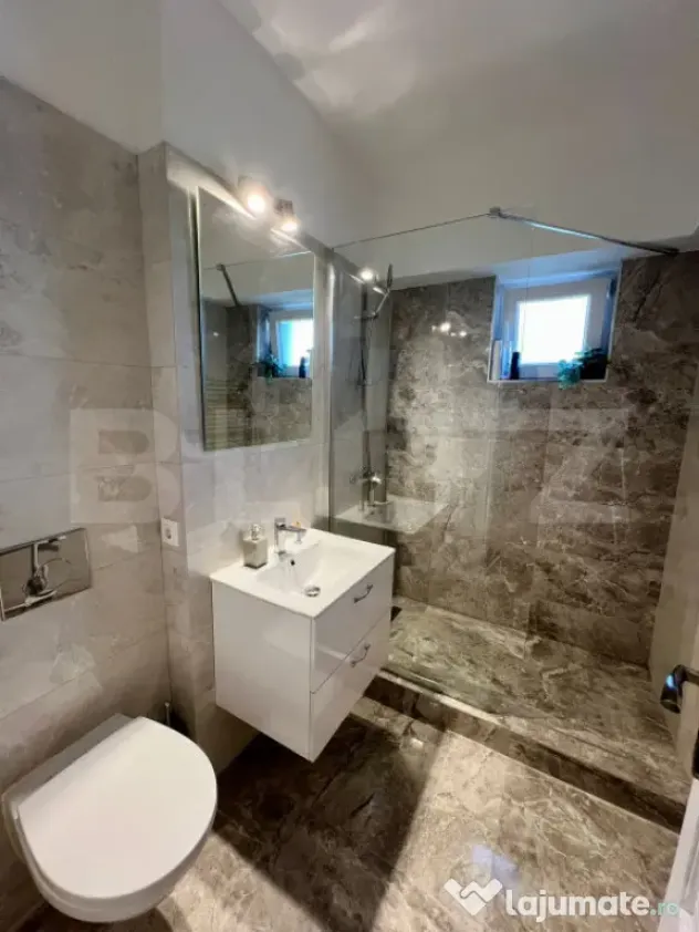 Apartament modern cu 3 camere, 85 mp, centrala si AC, zona C