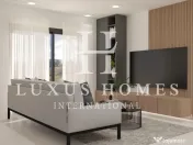 Vilă spațioasă cu terasă pe acoperiș și piscină privată  pe un teren de golf 