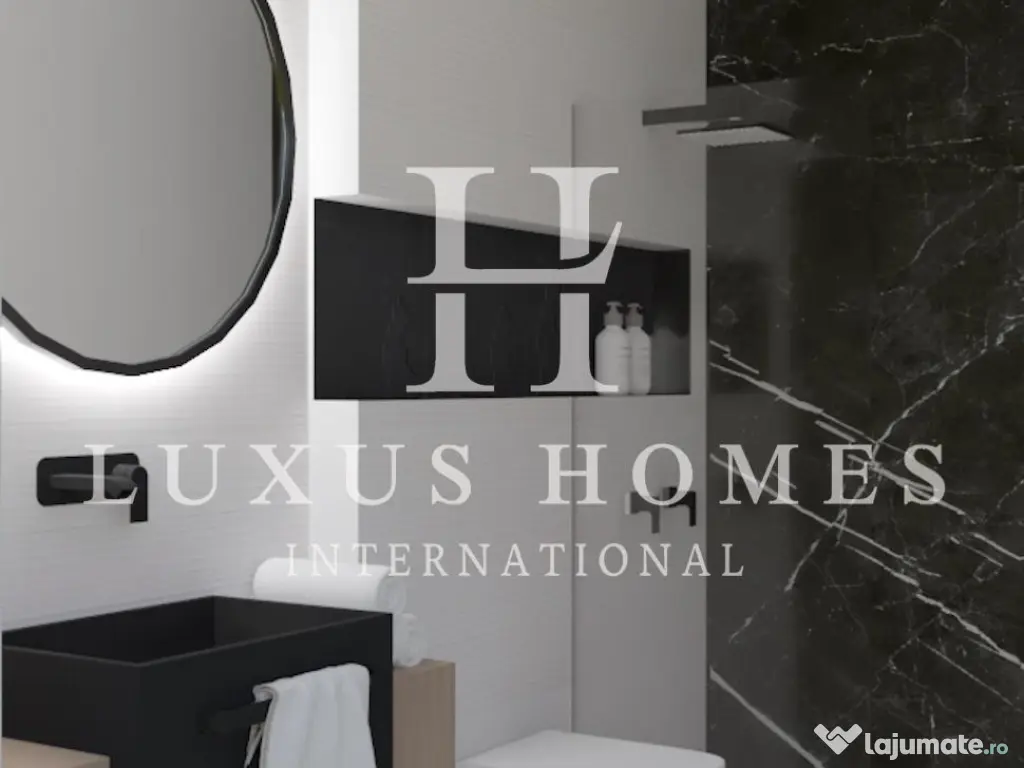 Vilă spațioasă cu terasă pe acoperiș și piscină privată pe un teren de golf