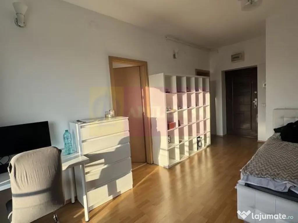 Garsonieră cu balcon Complexul Rasarit de Soare, Titan