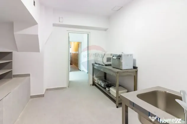 Închiriere activ complet: policlinică, cămin seniori &...