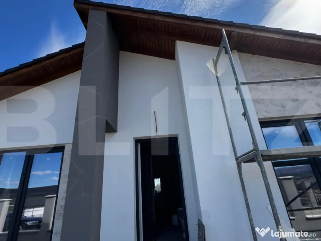 Casă pe un singur nivel, 4 camere, teren 612 mp, finisată