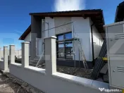 Casă pe un singur nivel, 4 camere, teren 612 mp, finisată 