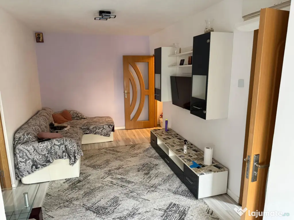 Apartament de inchiriat