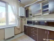 Tur 3D! Decomandat si ergonomic configurat, Semicentral, Bra 